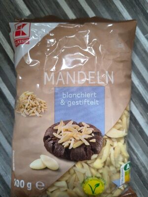 Mandeln blanchiert & gehackt
