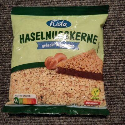 Haselnusskerne gehackt und geröstet